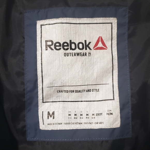 Reebok puffer coat size M - Picture 4 of 4